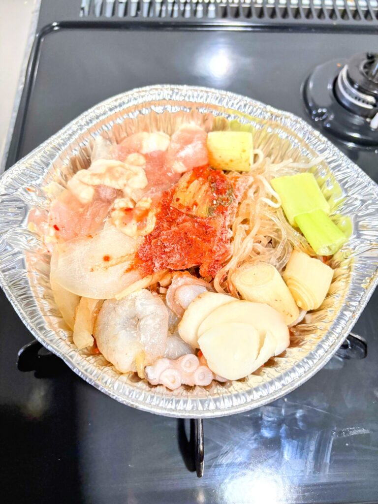 イトーヨーカドー牛ホルモンと海鮮旨辛鍋-ナッコプセ-の作り方