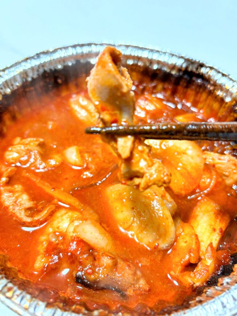 イトーヨーカドー牛ホルモンと海鮮旨辛鍋-ナッコプセ-の牛ホルモン