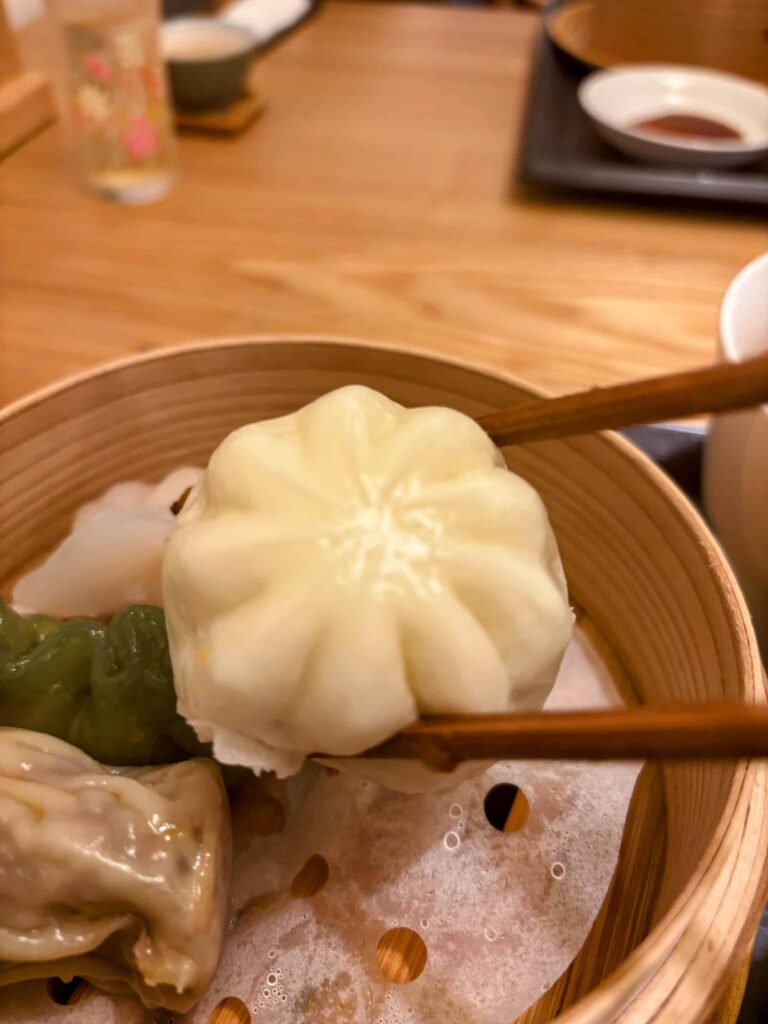 中国茶房【一期一会】の野菜饅頭の写真。