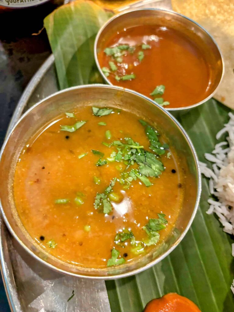 【御茶ノ水】南インド料理GONDのサンバルの写真。