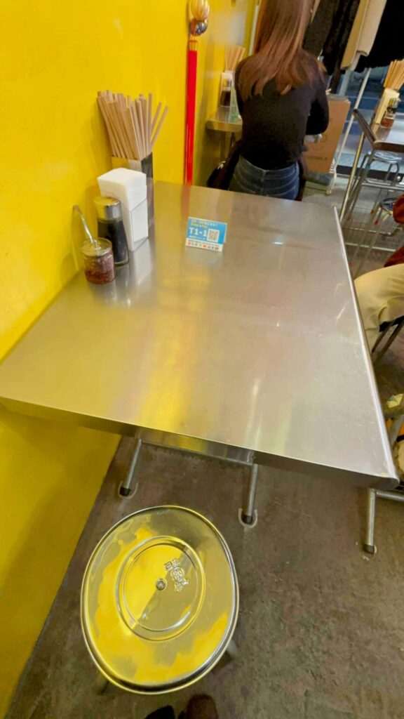 渋谷星星倶楽部の店内の様子①。